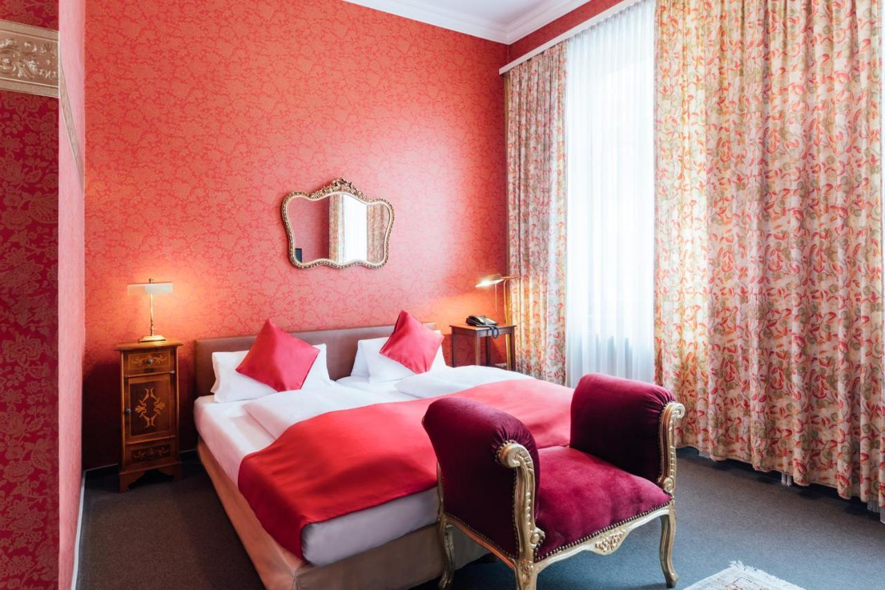 Das Kleine Hotel In Ruhiger Stadtlage Wiesbaden Exteriör bild